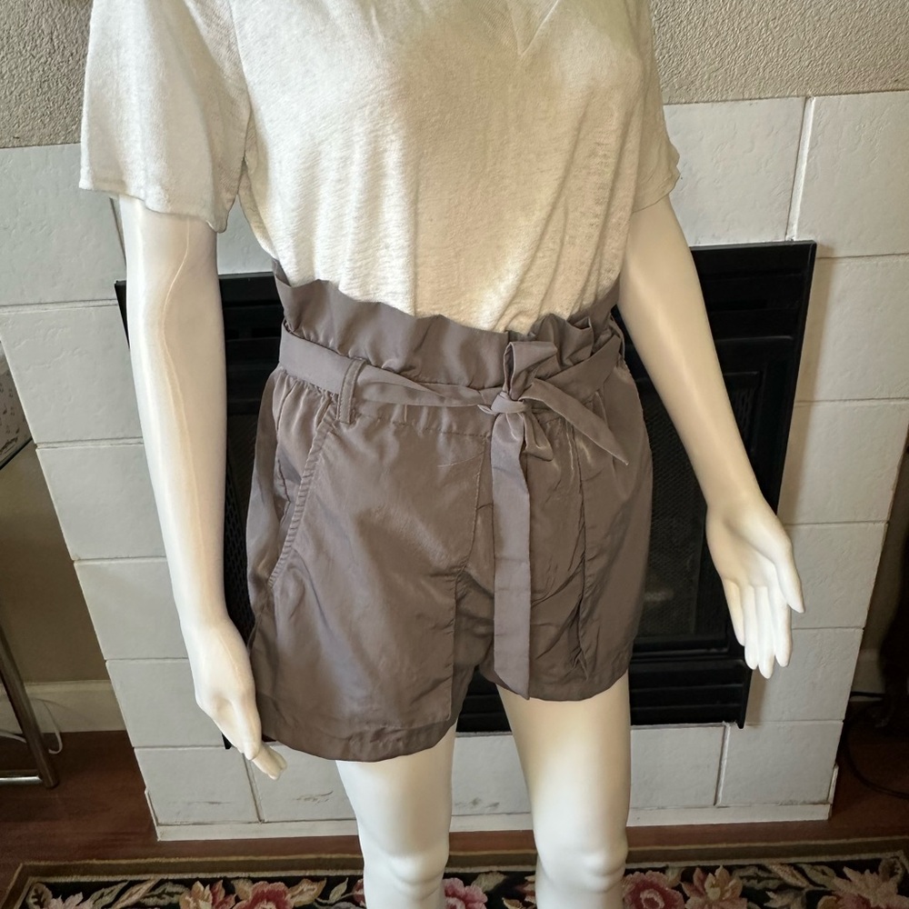 Fashion Nova High Waist gray Shorts